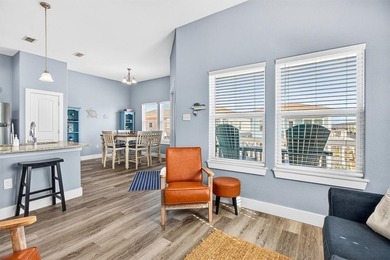 Coastal charm meets investment opportunity in this 3-bedroom - photo 12