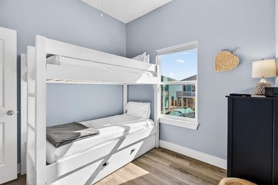 Coastal charm meets investment opportunity in this 3-bedroom - photo 13