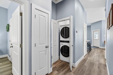 Coastal charm meets investment opportunity in this 3-bedroom - photo 16