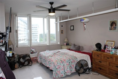 Come view this spacious 2 bedroom 2 bathroom corner unit condo - photo 9