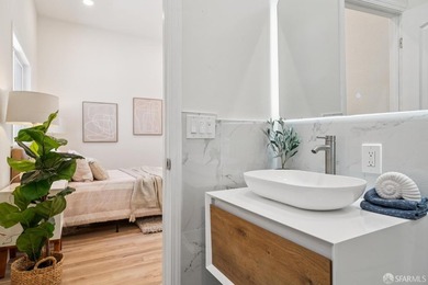 Rare opportunity to own a fully remodeled, fully vacant duplex - photo 23