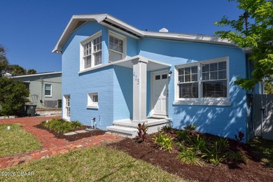 Beautifully renovated 3-bedroom, 2-bath home just one block from - photo 6