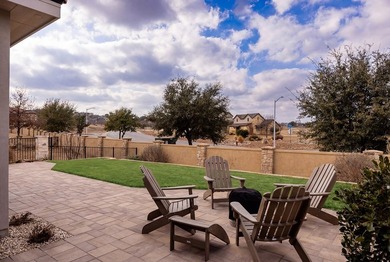 This charming garden home is light, bright and open. Beautiful - photo 26