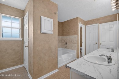Welcome to this spacious and beautifully maintained brick - photo 34