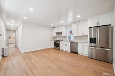 Rare opportunity to own a fully remodeled, fully vacant duplex - photo 34