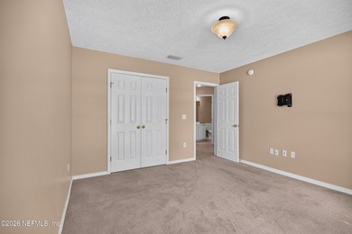 Welcome to this spacious and beautifully maintained brick - photo 46