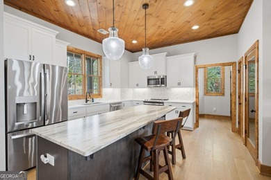 3 bedroom, 3.5 bathroom home with 3,362 square feet featuring - photo 4