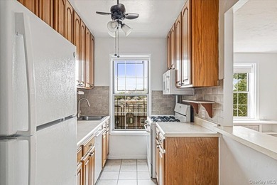 Facing West with a Skyline View, this Unit is Full of Natural - photo 4