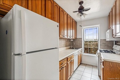 Facing West with a Skyline View, this Unit is Full of Natural - photo 5