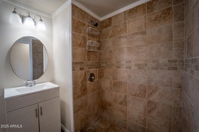 Charming 2-Bedroom, 1- Bathroom home in the heart of Glendale