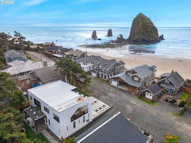 Discover a unique, custom-built home on the beachside, offering - photo 4