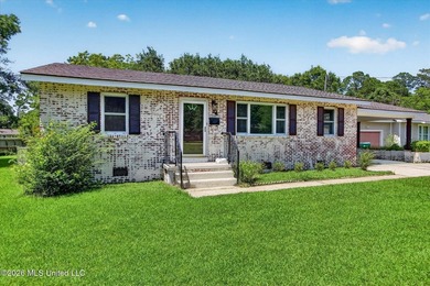 Welcome to Bayou View! This beautifully updated 3-bedroom - photo 11