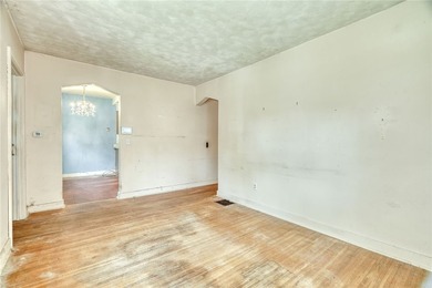 Opportunity knocks in one of Irondequoit's most unique bay and - photo 13
