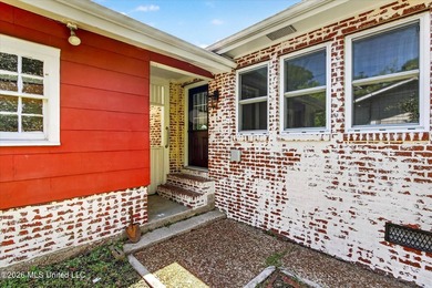 Welcome to Bayou View! This beautifully updated 3-bedroom - photo 18