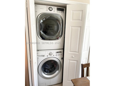 Bright and spacious, ground-floor corner unit, offering comfort - photo 19