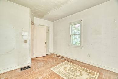 Opportunity knocks in one of Irondequoit's most unique bay and - photo 22