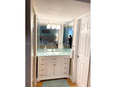 Bright and spacious, ground-floor corner unit, offering comfort - photo 23