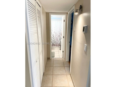 Bright and spacious, ground-floor corner unit, offering comfort - photo 25