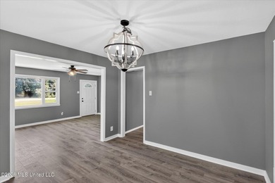 Welcome to Bayou View! This beautifully updated 3-bedroom - photo 28
