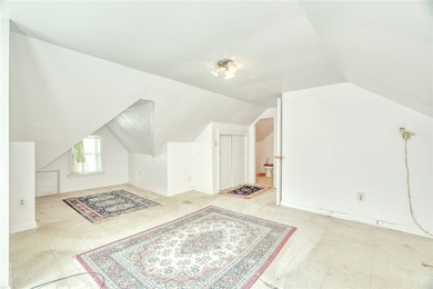 Opportunity knocks in one of Irondequoit's most unique bay and - photo 33