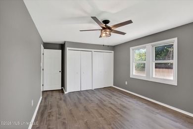 Welcome to Bayou View! This beautifully updated 3-bedroom - photo 33