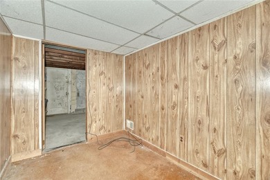 Opportunity knocks in one of Irondequoit's most unique bay and - photo 38