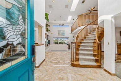 Wake up to panoramic waterfront views and enjoy the lifestyle - photo 8