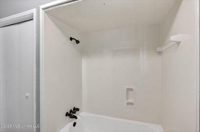 Welcome to Bayou View! This beautifully updated 3-bedroom - photo 38