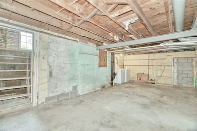 Opportunity knocks in one of Irondequoit's most unique bay and - photo 39