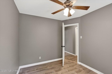 Welcome to Bayou View! This beautifully updated 3-bedroom - photo 42