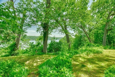 Opportunity knocks in one of Irondequoit's most unique bay and - photo 45