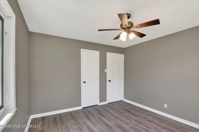Welcome to Bayou View! This beautifully updated 3-bedroom - photo 45