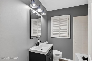 Welcome to Bayou View! This beautifully updated 3-bedroom - photo 46