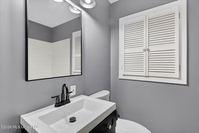 Welcome to Bayou View! This beautifully updated 3-bedroom - photo 47