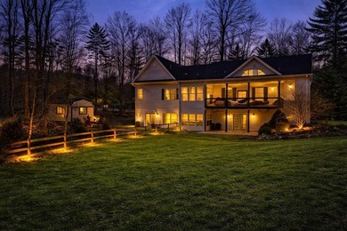 Welcome home to this stunning 4 bedroom, 3.5 bath family retreat - photo 3