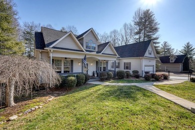 Welcome home to this stunning 4 bedroom, 3.5 bath family retreat - photo 4