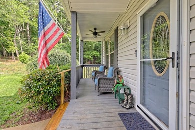 Welcome home to this stunning 4 bedroom, 3.5 bath family retreat - photo 7