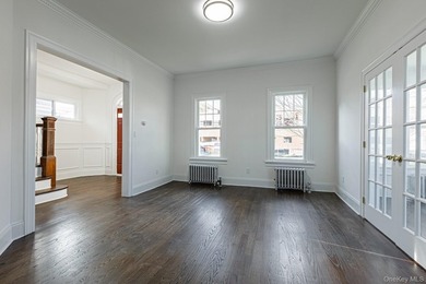 Welcome to this beautifully maintained 3-bedroom, 3-bath - photo 4