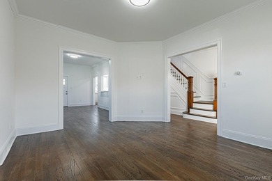Welcome to this beautifully maintained 3-bedroom, 3-bath - photo 6