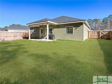 Discover Your Modern Oasis in Downtown Darien! Step into this - photo 9