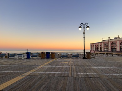 LOCATION, LOCATION, LOCATION! This Beach Block Studio is