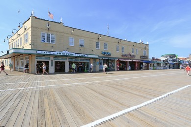 LOCATION, LOCATION, LOCATION! This Beach Block Studio is