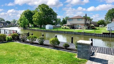**MOTIVATED SELLER** Turn-key waterfront living with direct - photo 3