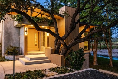 An extraordinary expression of contemporary architecture, this - photo 6