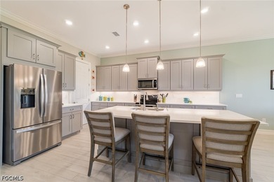 DESIGNER-INSPIRED LIVING, OVERSIZED PRIVATE LOT, CUSTOMIZED - photo 3