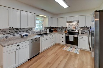 Enjoy this adorable, handicap-accessible three bedroom ranch - photo 12