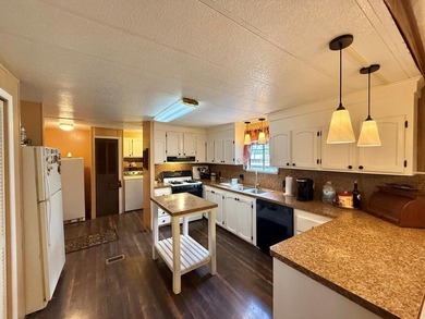 Welcome to lake living in the Harborlight Subdivision! This - photo 22