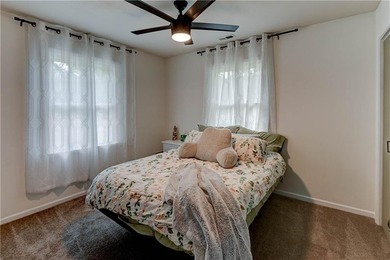Enjoy this adorable, handicap-accessible three bedroom ranch - photo 23