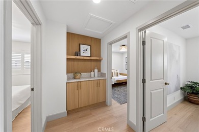 Welcome to this stunning, fully remodeled 3-bedroom, 2-bathroom - photo 26
