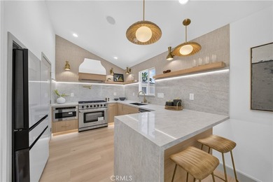 Welcome to this stunning, fully remodeled 3-bedroom, 2-bathroom - photo 35